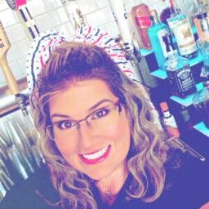 Profile photo of Holly Shelton